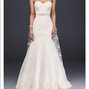 David’s Bridal Sweetheart Trumpet Wedding Dress